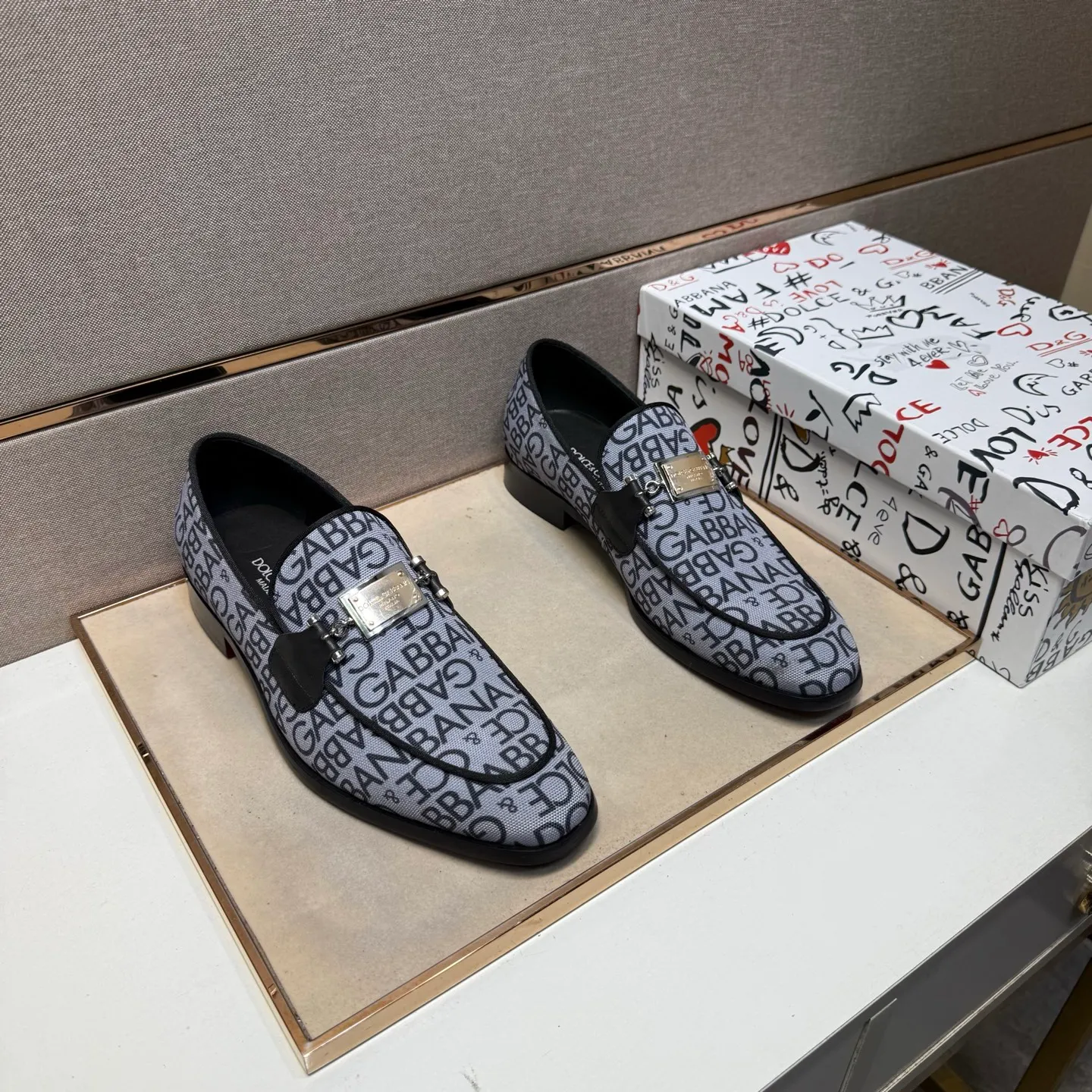 Men's men's shoes 💰pp520【DG～】Men's casual formal leather shoes 2025z cabinet sales simultaneously 🔶Size: 38-44#️⃣ 🔷1 color🔜The upper is made of cowhide stitching➕Cowhide lining, comfortable and breathable, sole: original comfortable, wear-resistant and non-slip outsole, ⚠️Real thing📱Photographed🎬The real thing is better📢📢📢